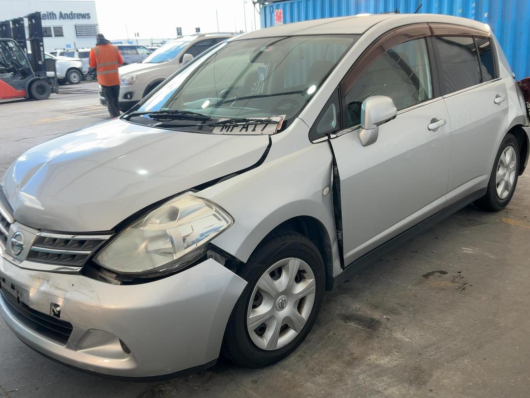 Photo '3' of Nissan Tiida Photo '3' of Nissan Tiida