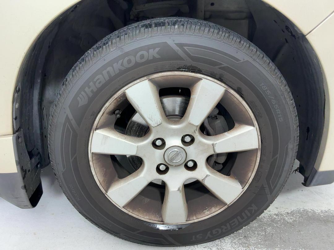 Photo '9' of Nissan Tiida
