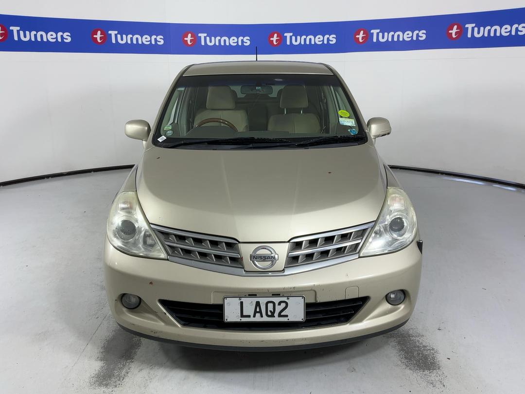 Photo '2' of Nissan Tiida
