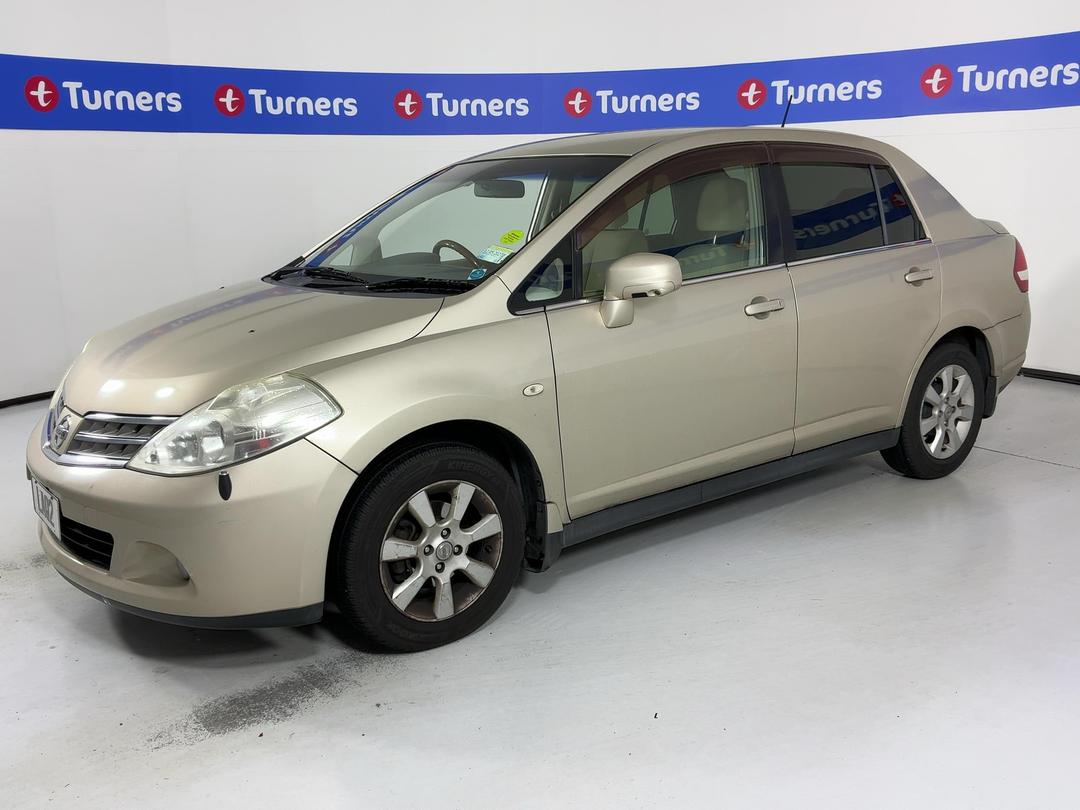 Photo '4' of Nissan Tiida