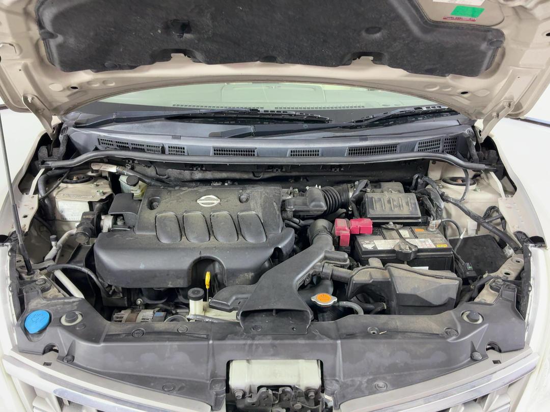 Photo '13' of Nissan Tiida