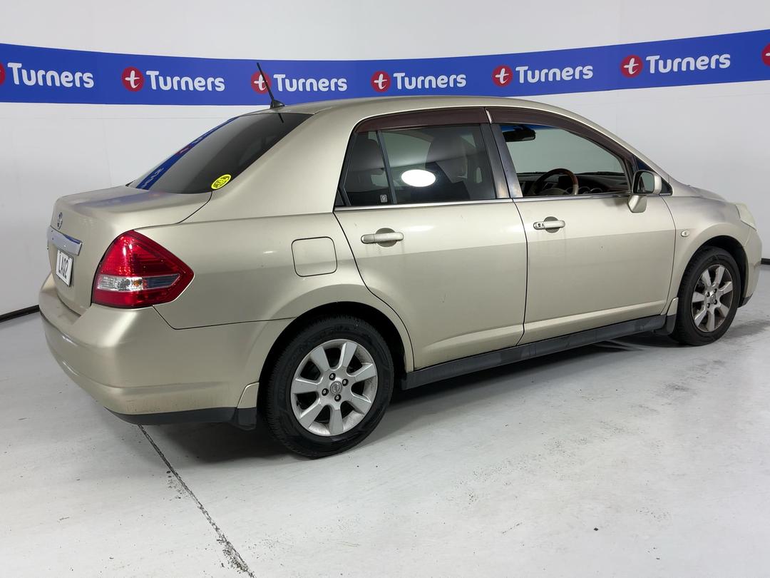 Photo '7' of Nissan Tiida