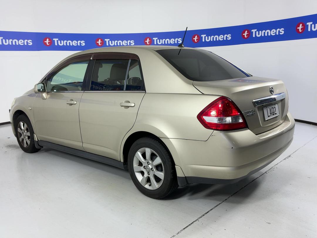 Photo '5' of Nissan Tiida