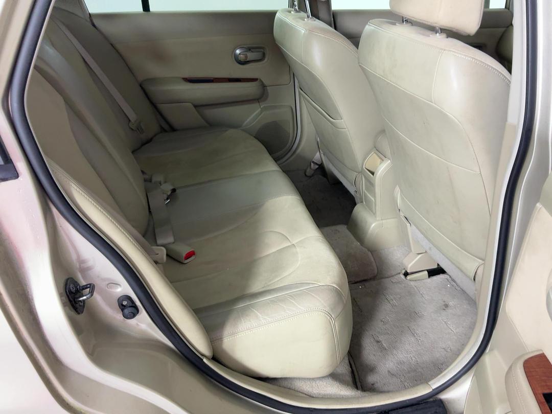Photo '20' of Nissan Tiida