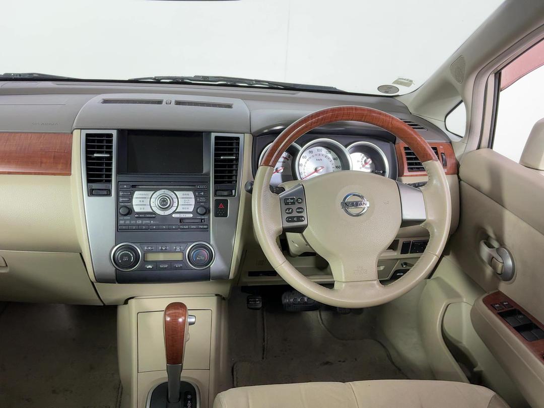 Photo '17' of Nissan Tiida