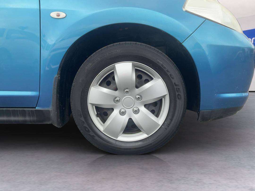 Photo '9' of Nissan Tiida