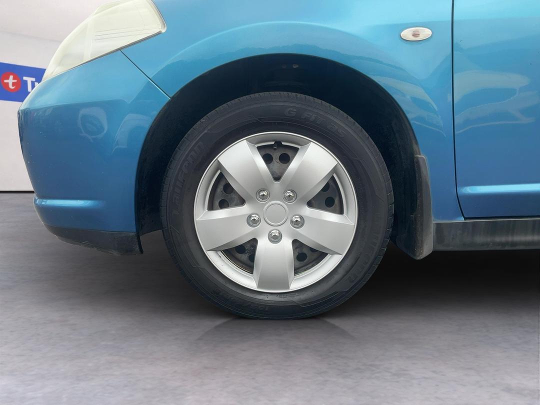 Photo '10' of Nissan Tiida