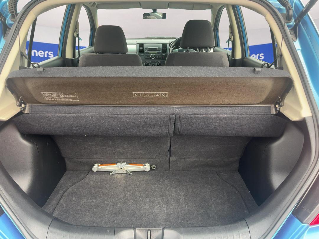 Photo '14' of Nissan Tiida