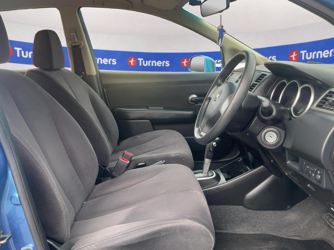 Photo '16' of Nissan Tiida