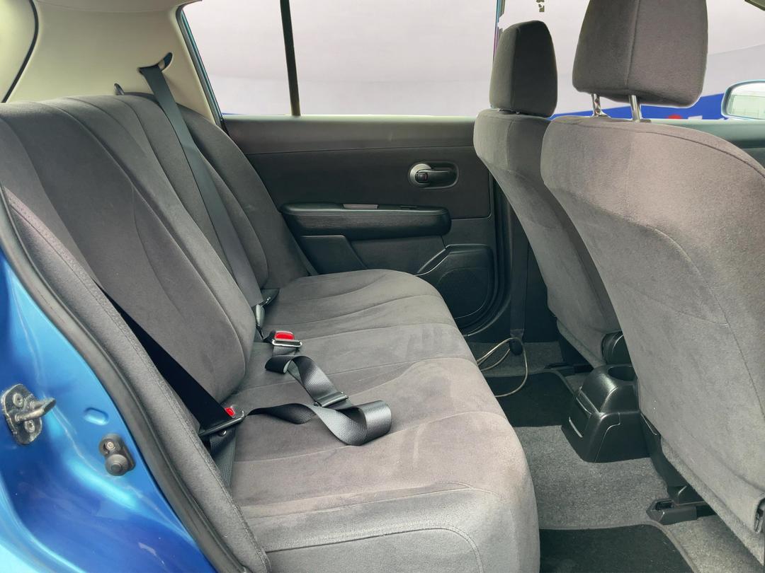 Photo '20' of Nissan Tiida