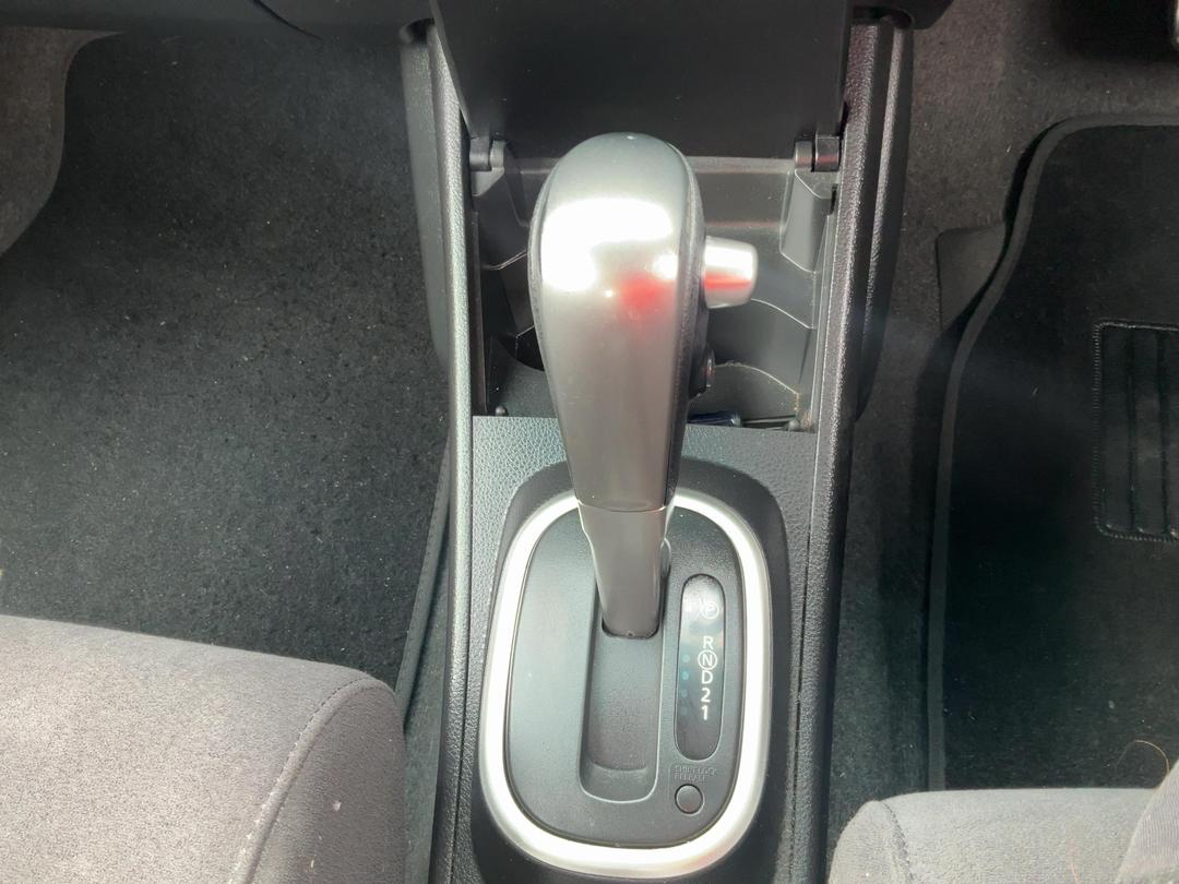 Photo '31' of Nissan Tiida