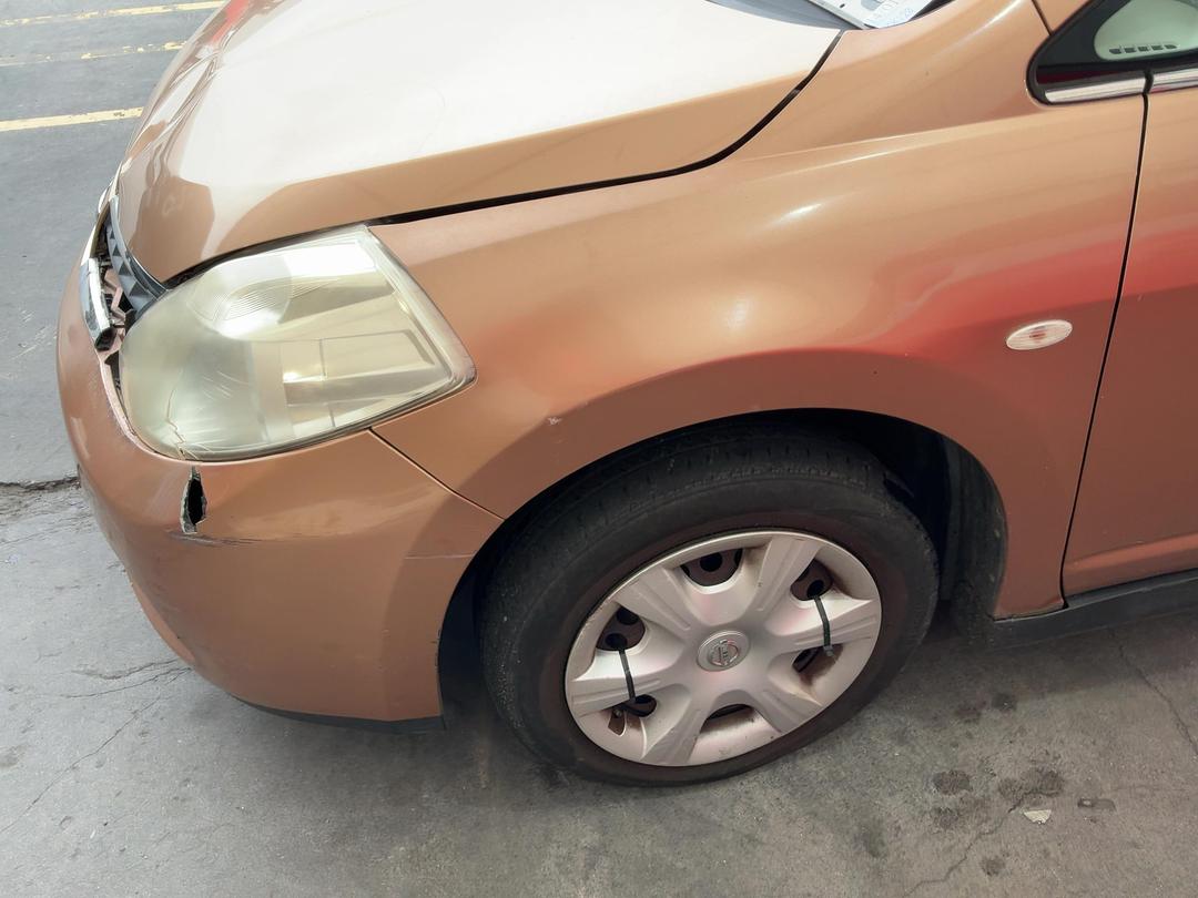 Photo '8' of Nissan Tiida Photo '8' of Nissan Tiida