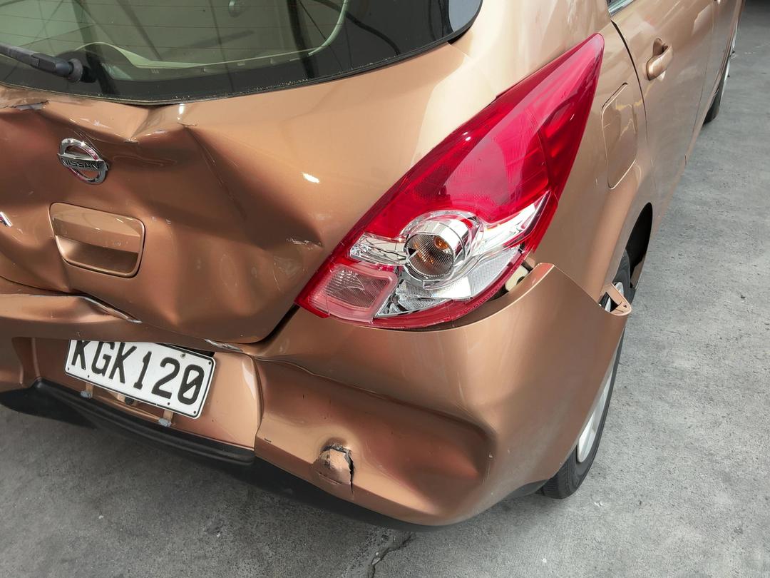 Photo '15' of Nissan Tiida Photo '15' of Nissan Tiida