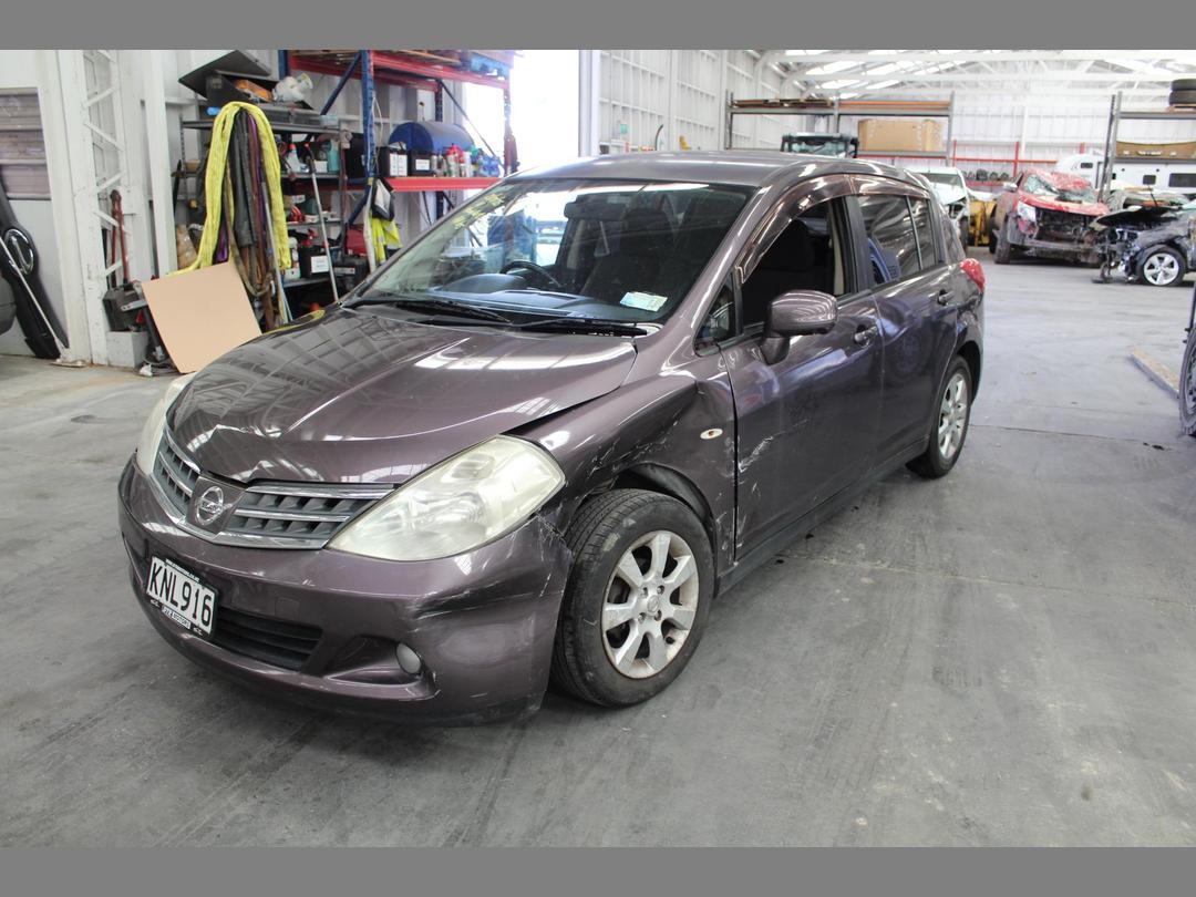 Photo '4' of Nissan Tiida Photo '4' of Nissan Tiida
