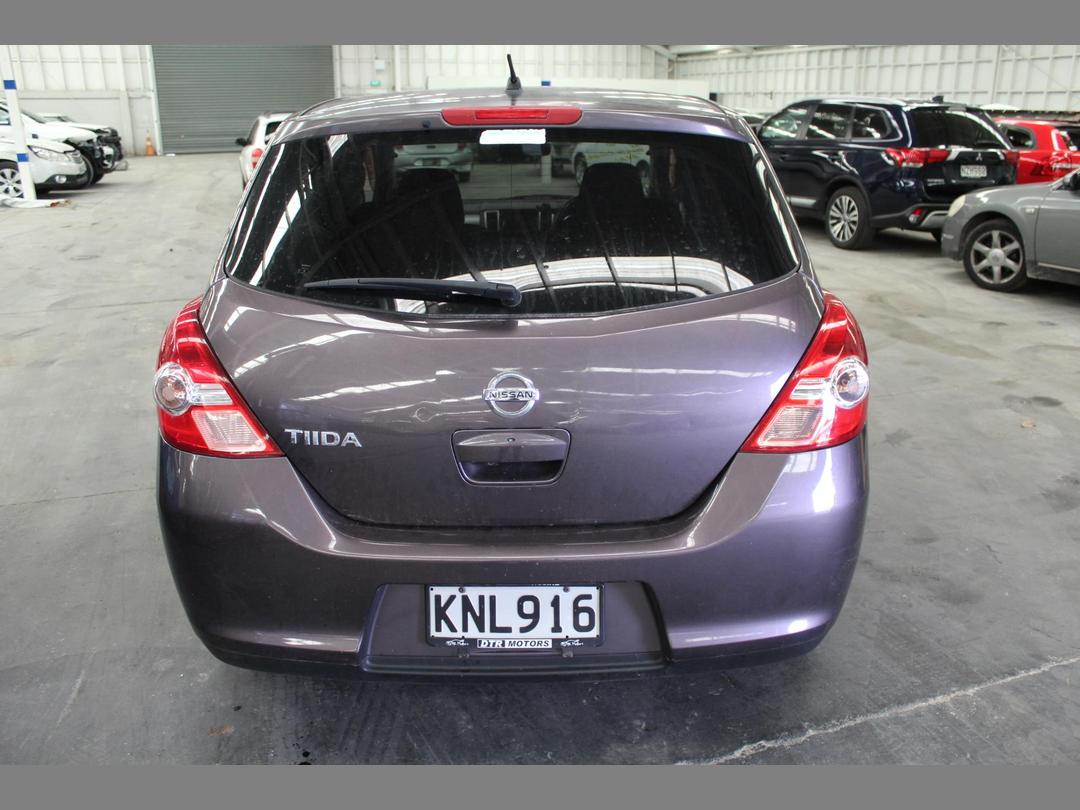 Photo '6' of Nissan Tiida Photo '6' of Nissan Tiida