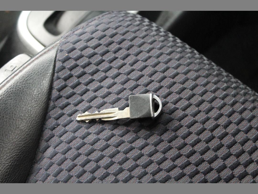 Photo '17' of Nissan Tiida Photo '17' of Nissan Tiida