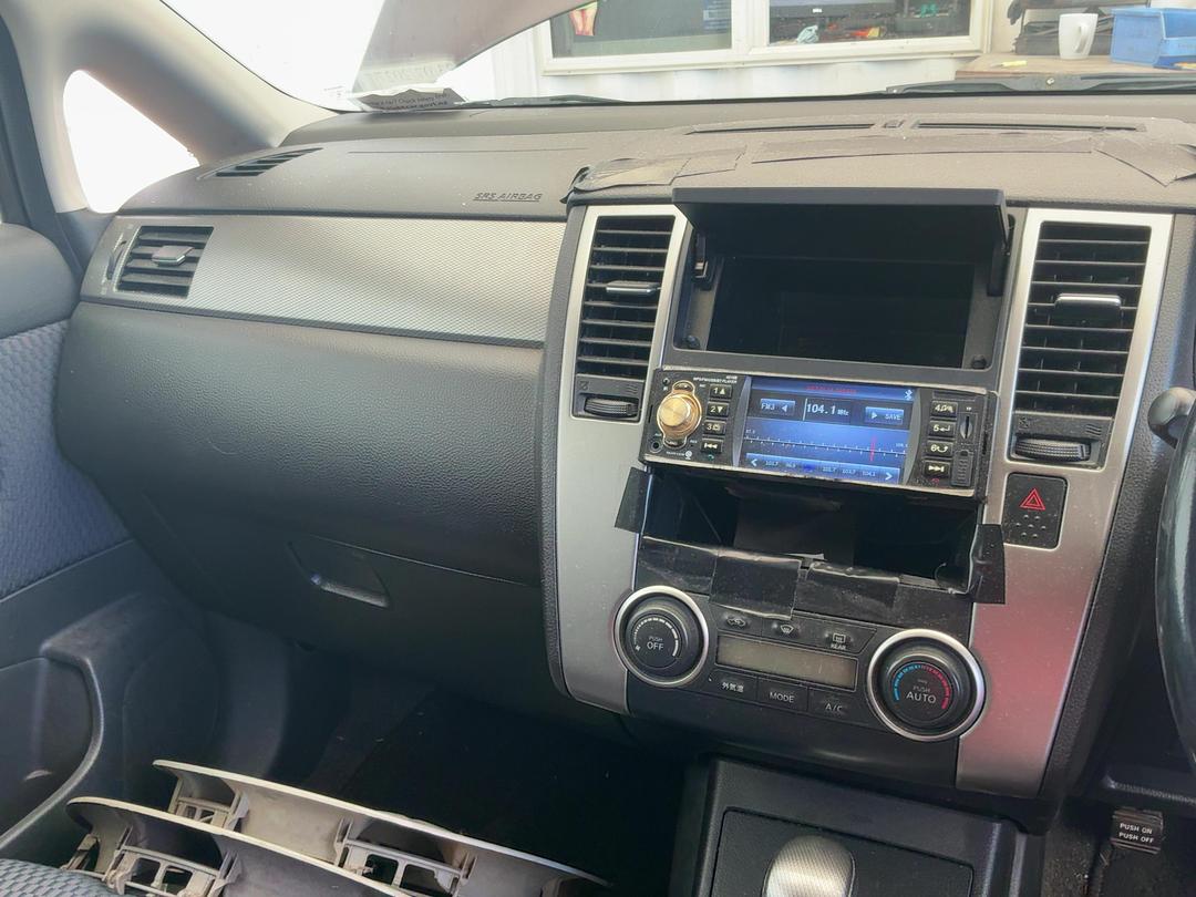Photo '16' of Nissan Tiida Photo '16' of Nissan Tiida