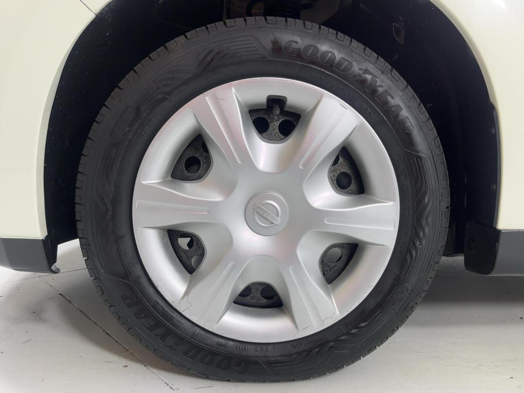 Photo '10' of Nissan Tiida