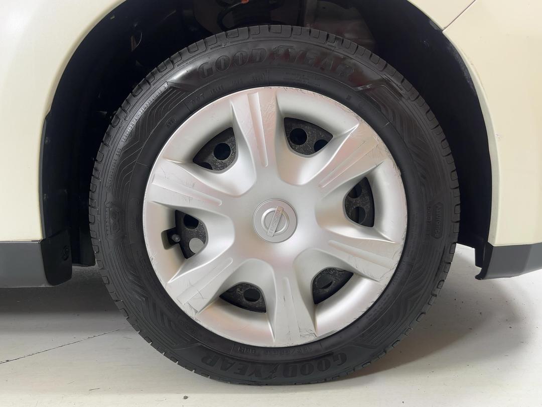 Photo '9' of Nissan Tiida