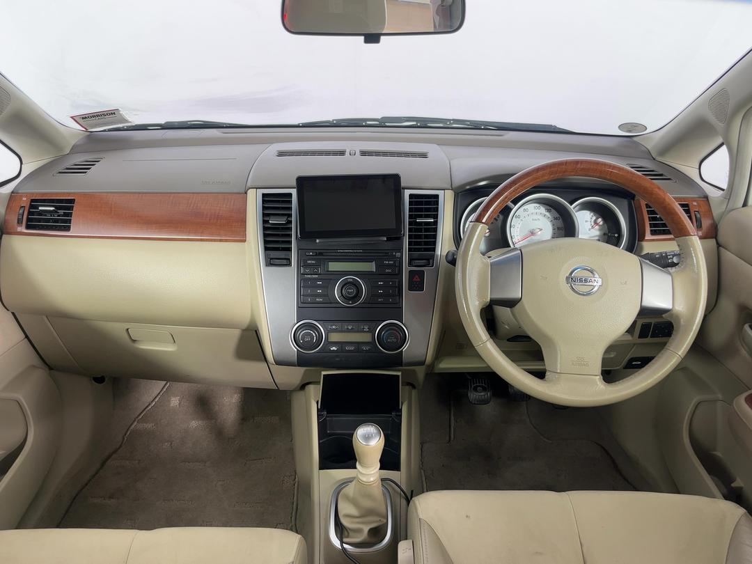 Photo '17' of Nissan Tiida