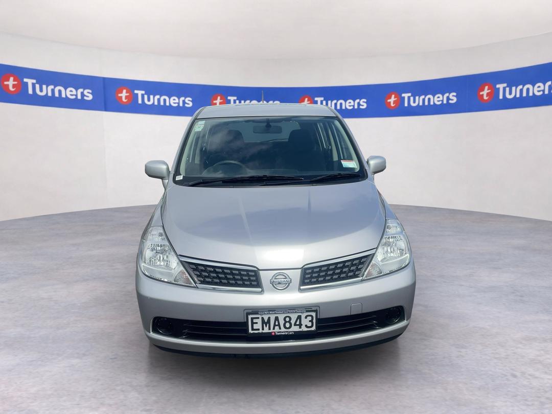 Photo '2' of Nissan Tiida