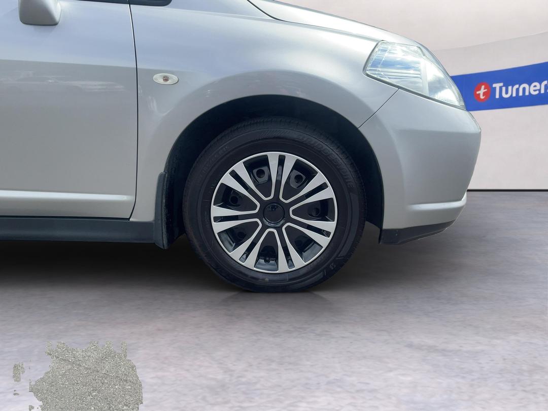 Photo '9' of Nissan Tiida