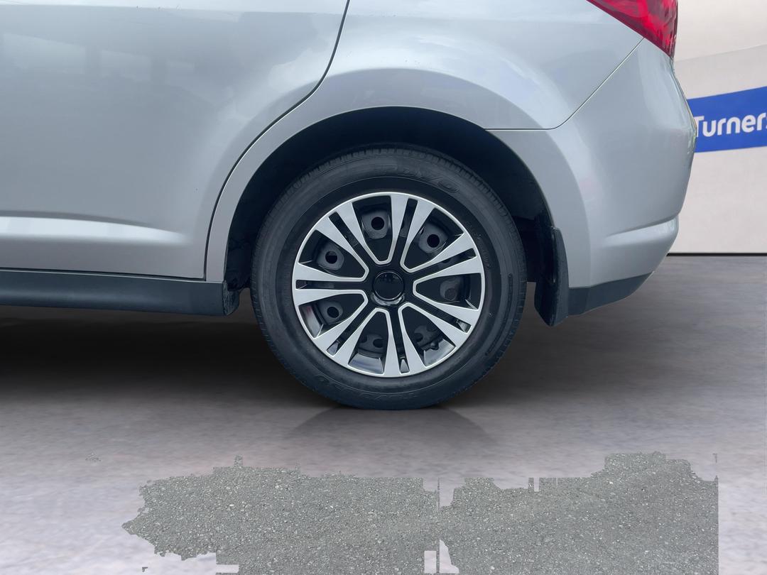 Photo '11' of Nissan Tiida