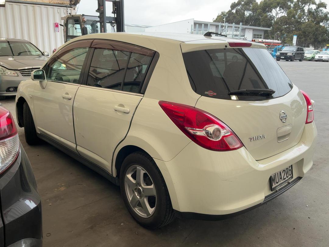 Photo '6' of Nissan Tiida Photo '6' of Nissan Tiida