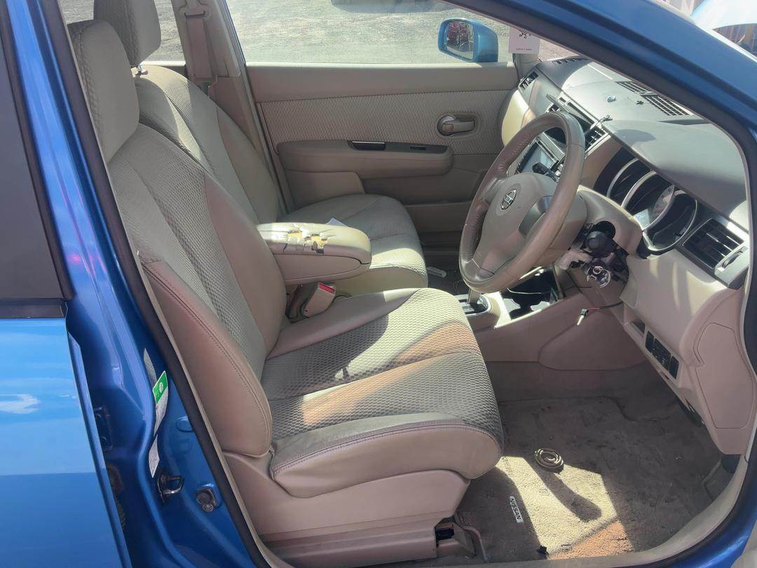 Photo '16' of Nissan Tiida Latio Photo '16' of Nissan Tiida Latio