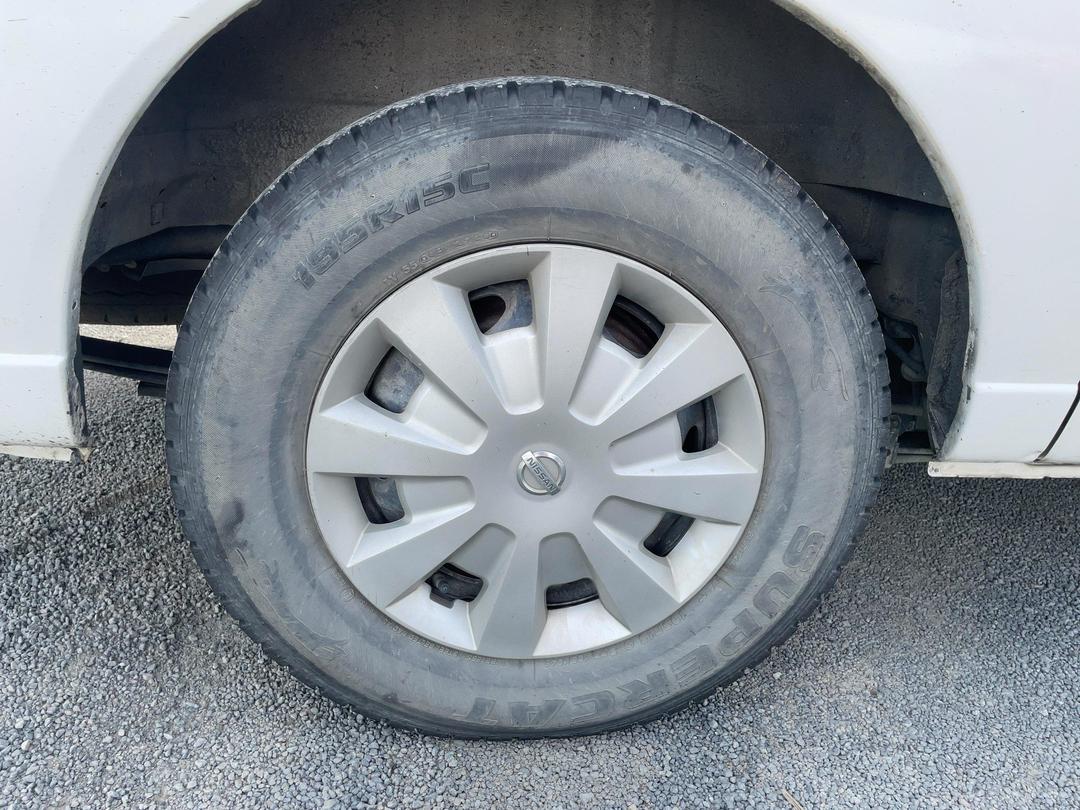 Photo '42' of Nissan Urvan 3.0 DIESEL AUTO Van