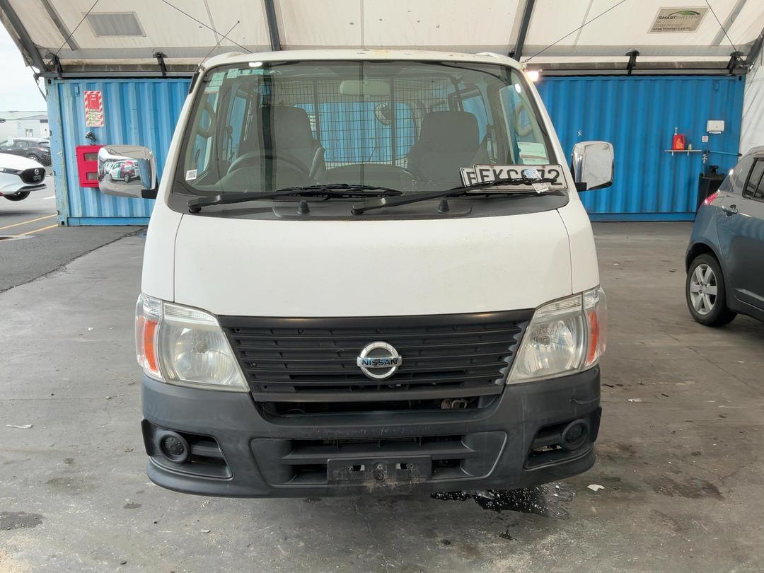 Photo '4' of Nissan Urvan