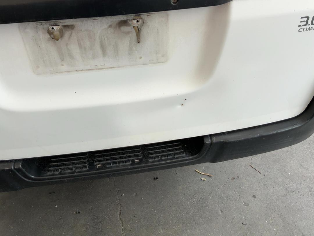 Photo '10' of Nissan Urvan