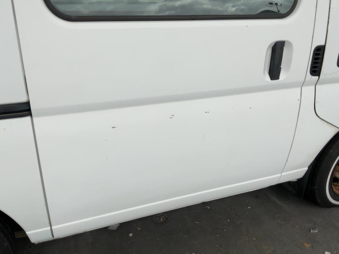 Photo '11' of Nissan Urvan