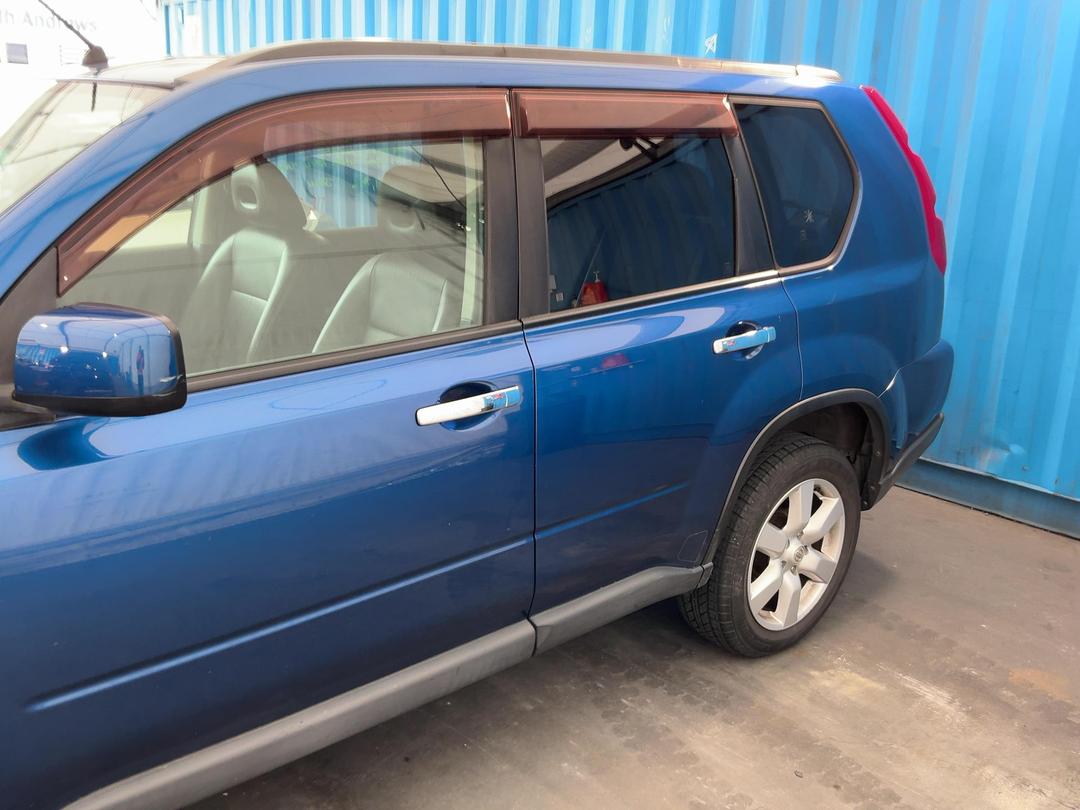 Photo '8' of Nissan X-Trail