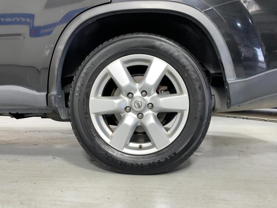 Photo '11' of Nissan X-Trail