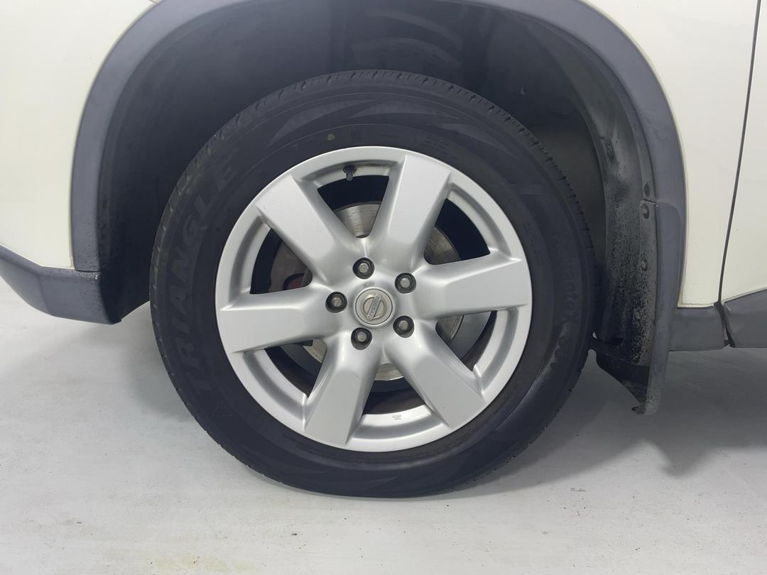 Photo '10' of Nissan X-Trail