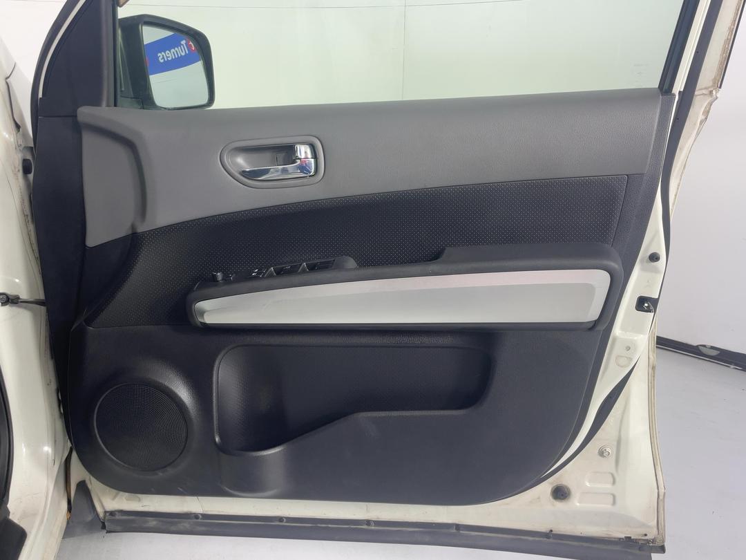 Photo '15' of Nissan X-Trail