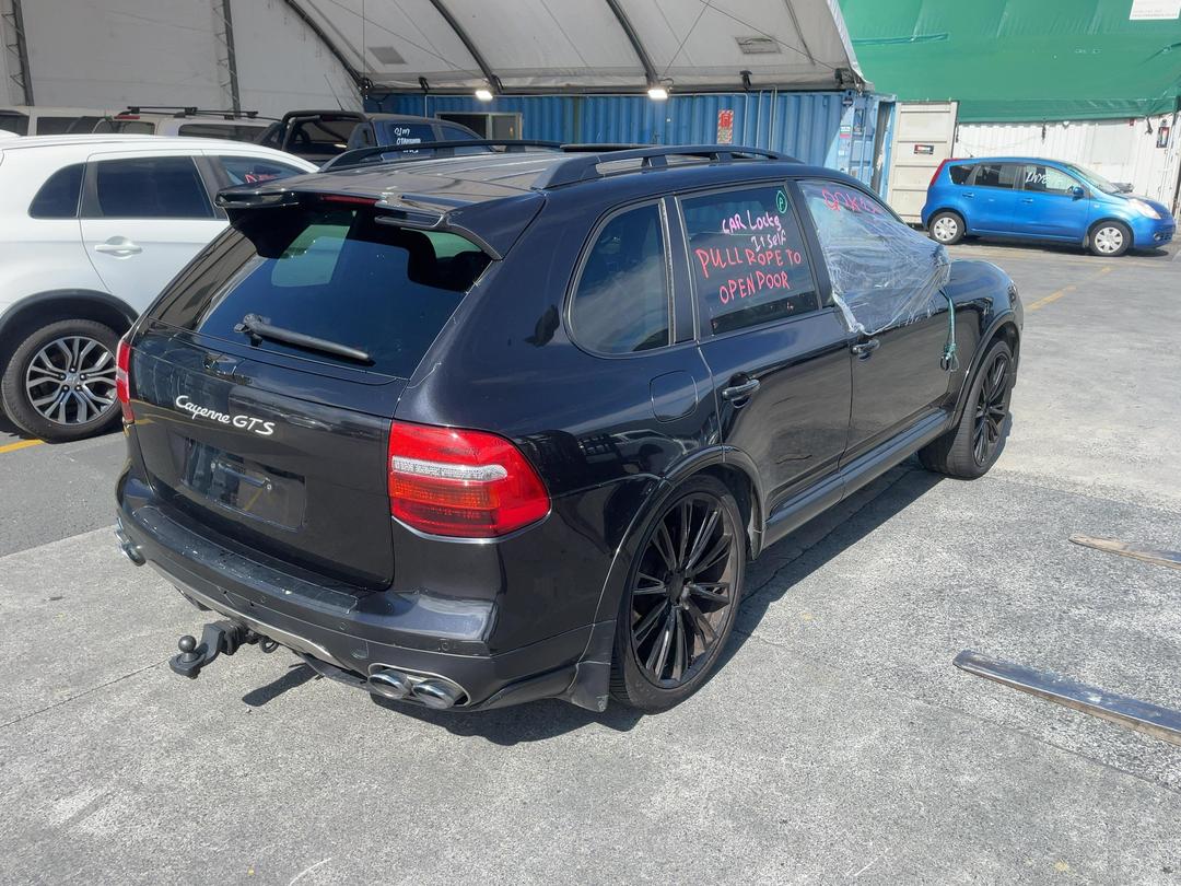 Photo '7' of Porsche Cayenne GTS SUV Photo '7' of Porsche Cayenne GTS SUV