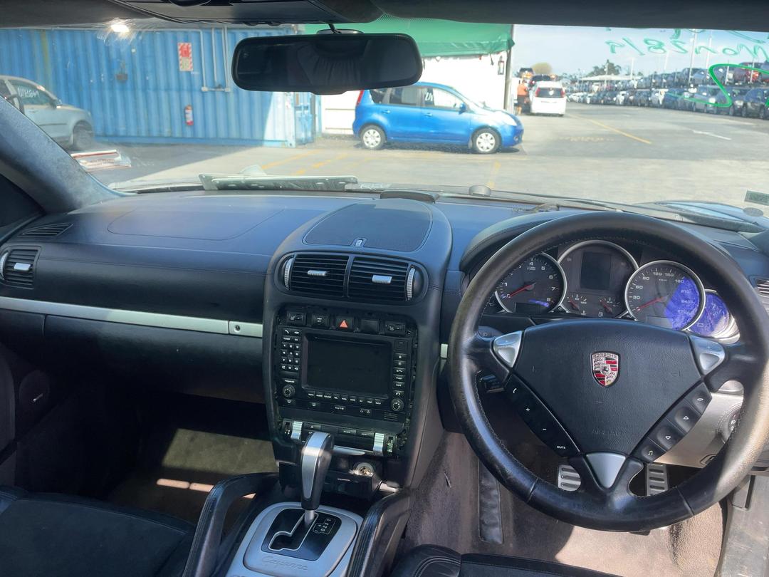 Photo '18' of Porsche Cayenne GTS SUV Photo '18' of Porsche Cayenne GTS SUV