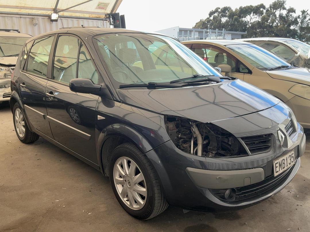 Photo '2' of Renault Scenic II DCI Photo '2' of Renault Scenic II DCI