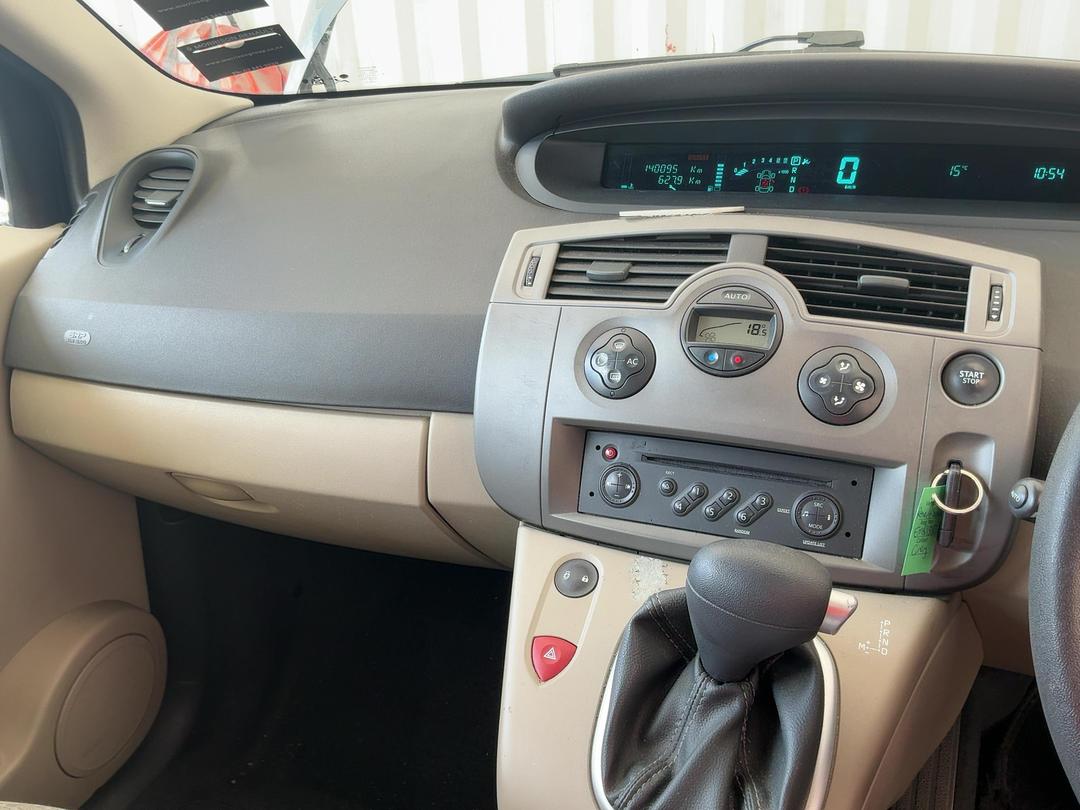 Photo '15' of Renault Scenic II DCI Photo '15' of Renault Scenic II DCI