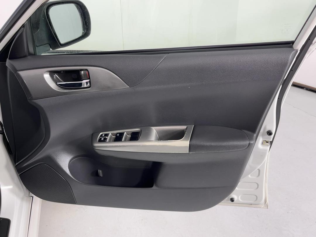 Photo '15' of Subaru Impreza