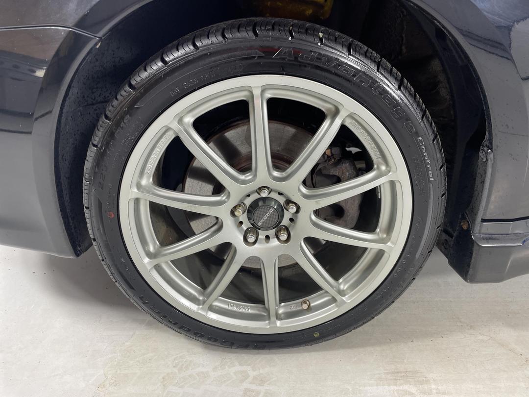 Photo '10' of Subaru Legacy