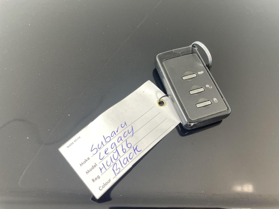 Photo '22' of Subaru Legacy