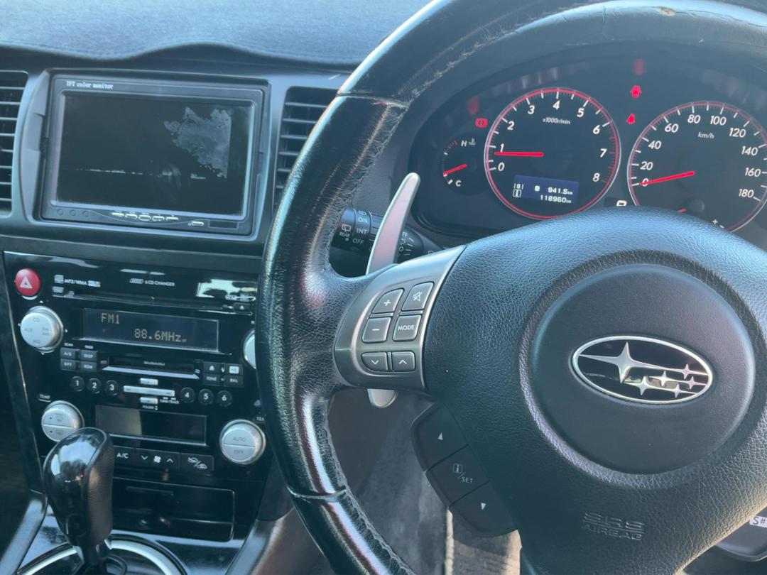 Photo '27' of Subaru Legacy