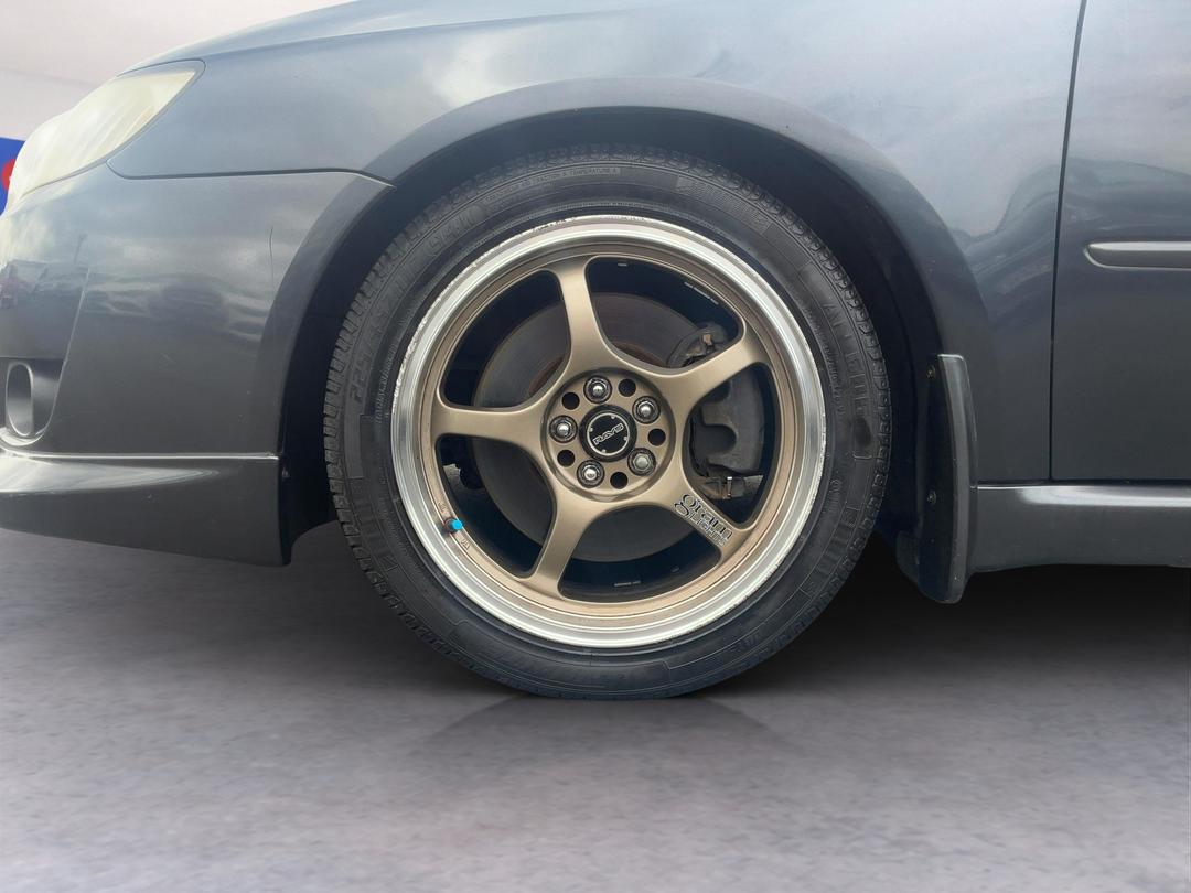 Photo '10' of Subaru Legacy
