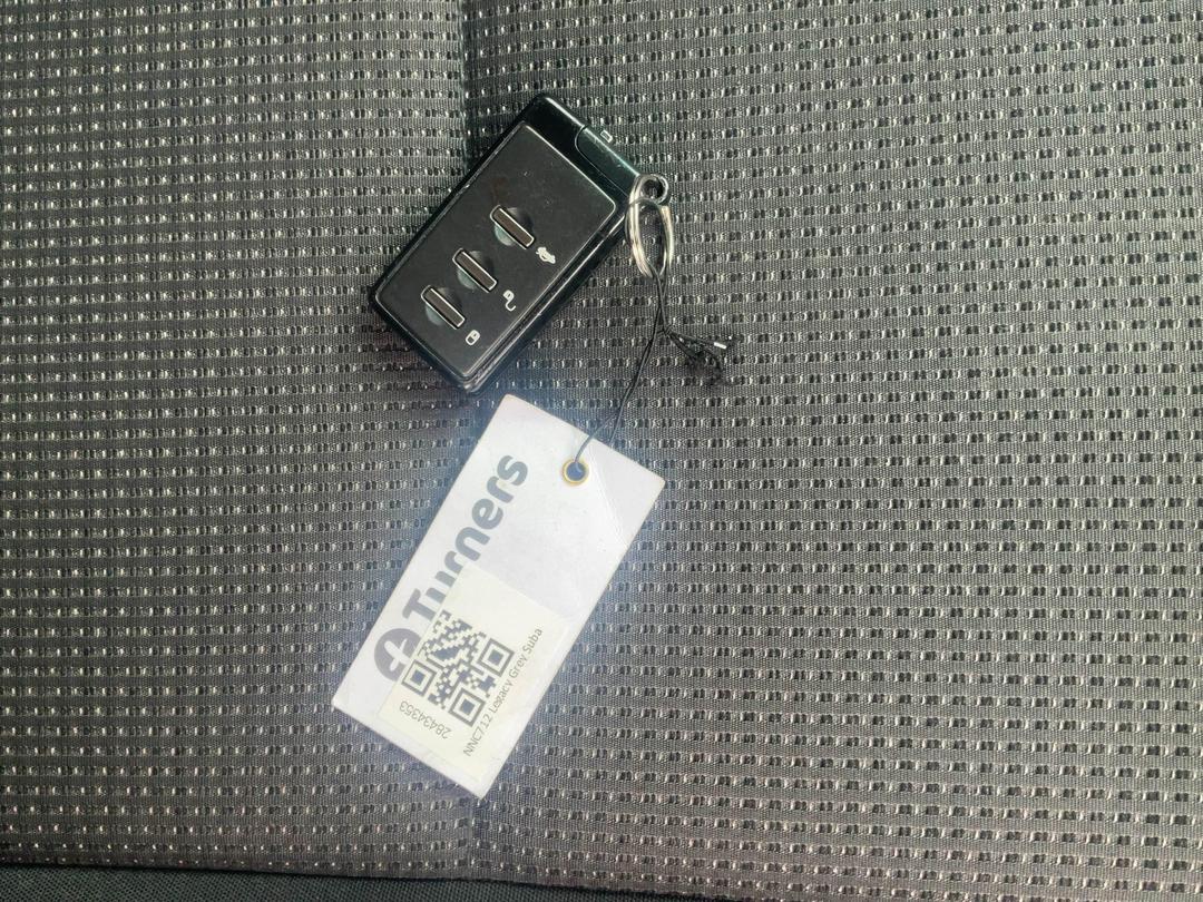 Photo '22' of Subaru Legacy