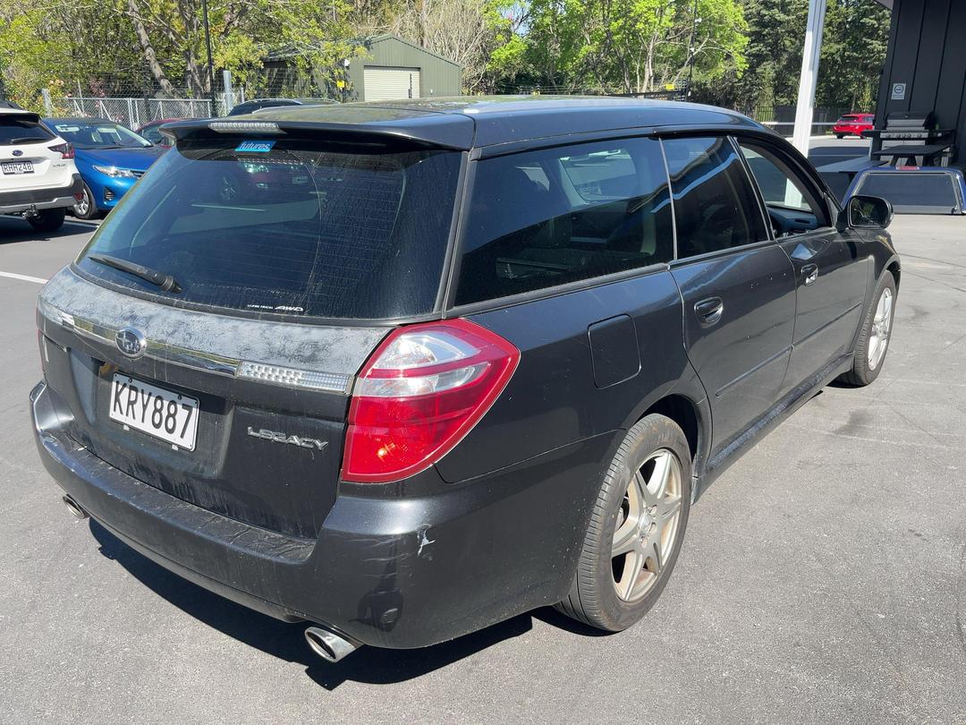 Photo '7' of Subaru Legacy Photo '7' of Subaru Legacy