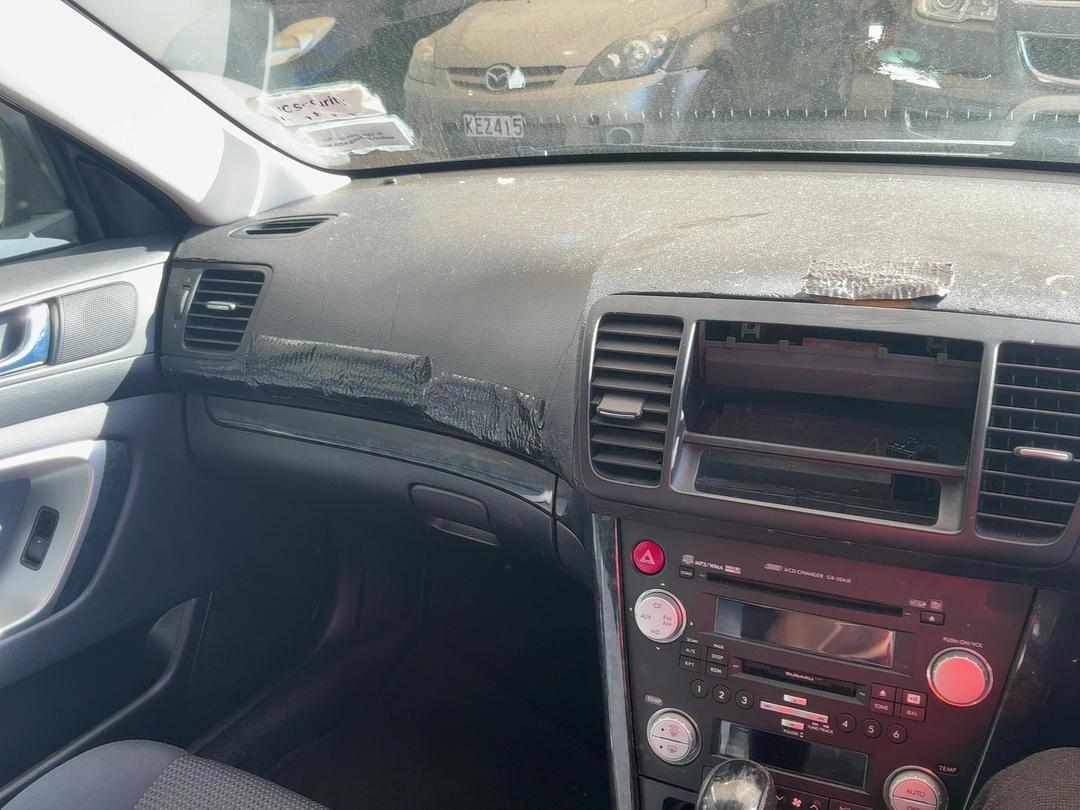 Photo '19' of Subaru Legacy Photo '19' of Subaru Legacy