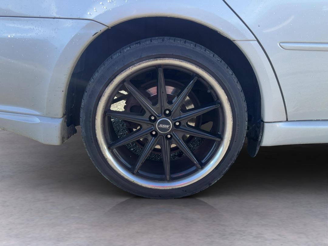Photo '10' of Subaru Legacy Photo '10' of Subaru Legacy